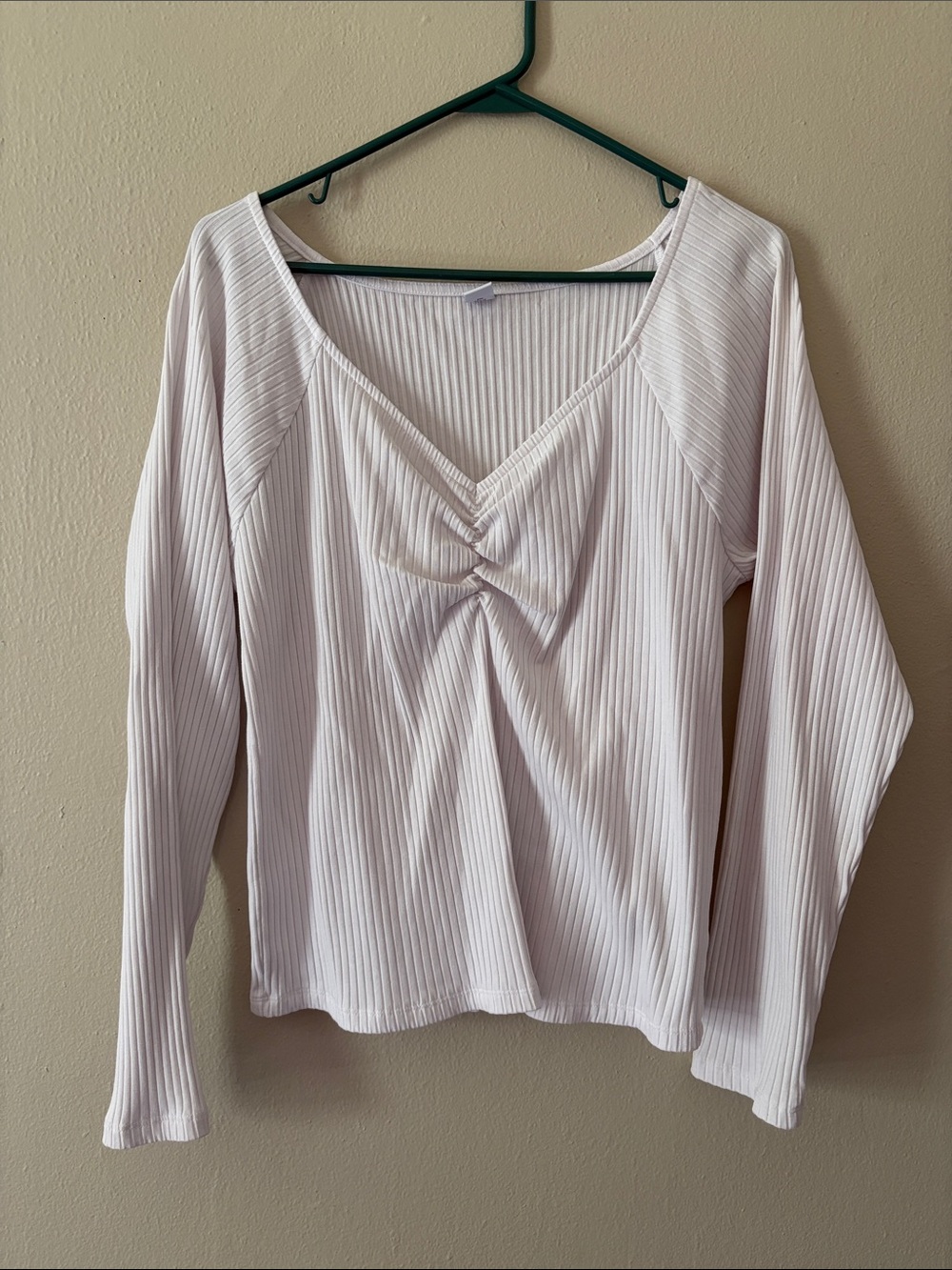 Old Navy White Ribbed V-Neck Long Sleeve Top
